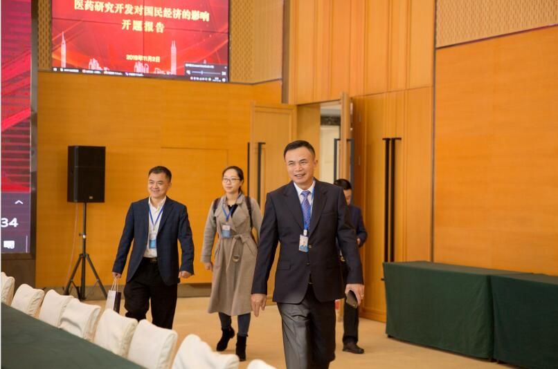 ONE游戏官网-皇马巴塞赞助商